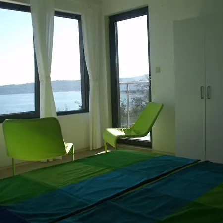 Semesterbostad The House *