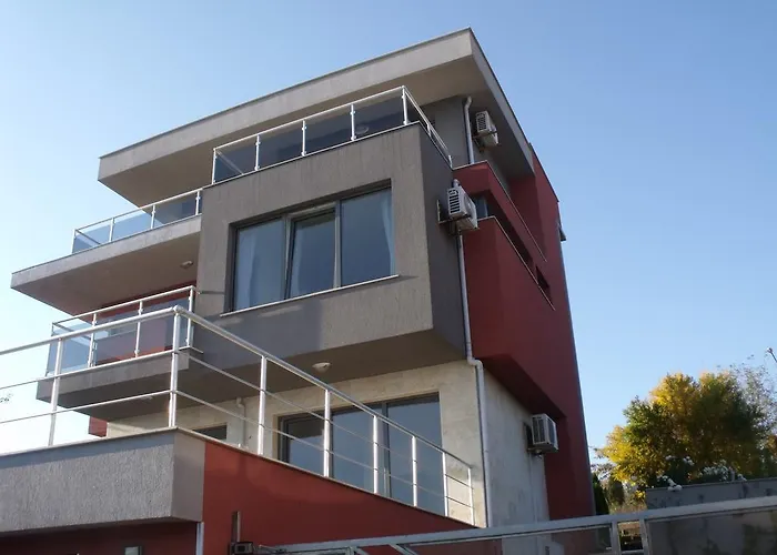 The House 度假居 *